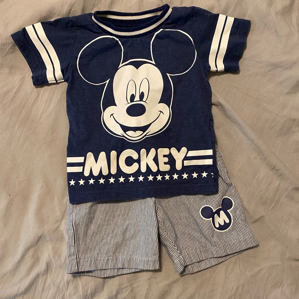 Mickey outfit